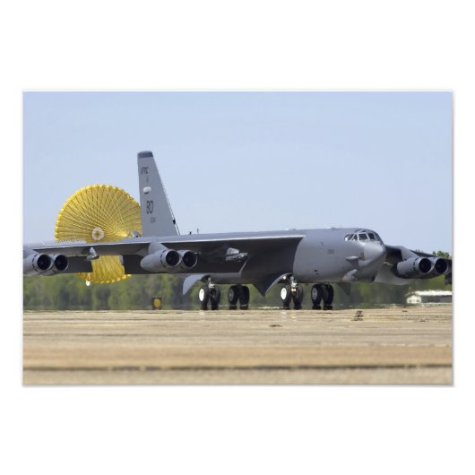 B-52ストラトフォレスはドラッグシュートを展開 フォトプリント            (正面)