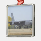 B-52ストラトフォレスはドラッグシュートを展開 メタルオーナメント (左)