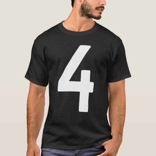 B Day Number 4 Monogram Norwester Font Initial Alp Tシャツ (正面)