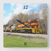 B&Pディーゼルスプリングタイム機関車 スクエア壁時計 (正面)