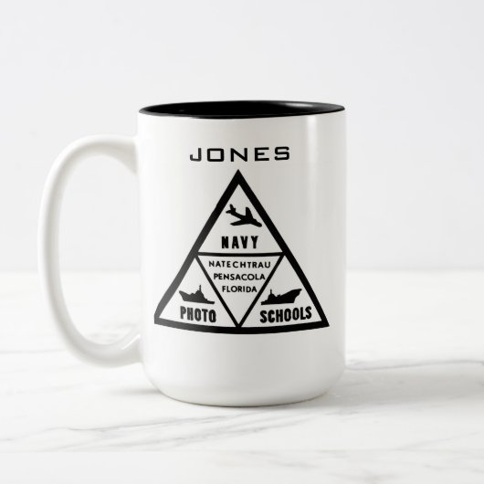 B&Wのネイビーフォトスクールロゴ ツートーンマグカップ (左)