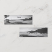 B&Wの長引く雲か山の景色 スキニー名刺 (正面/裏面)