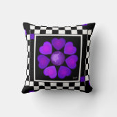 B&Wパープルハート クッション (裏面)