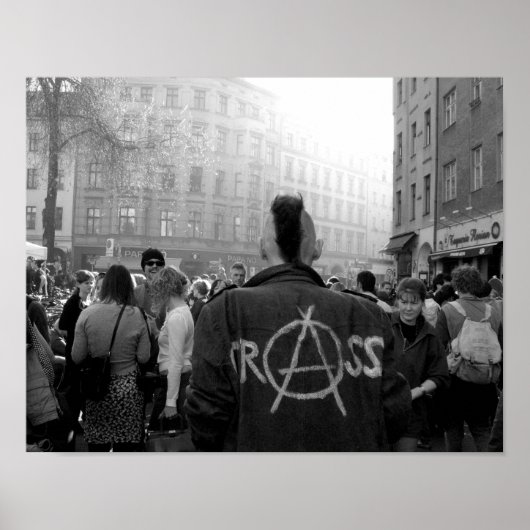 B & Wファインアート写真ベルリンパンク ポスター (正面)