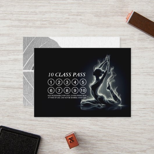 B&W片足キングピジョンヨガポーズクラス10パス ロイヤリティカード (正面/裏面インサイチュ)
