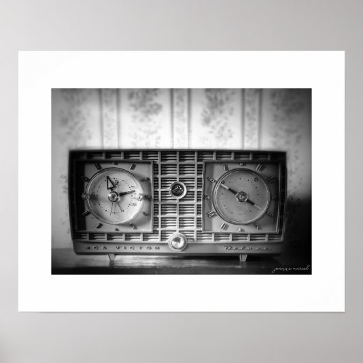 B&W ヴィンテージ クロックラジオ ポスター 印刷 (正面)