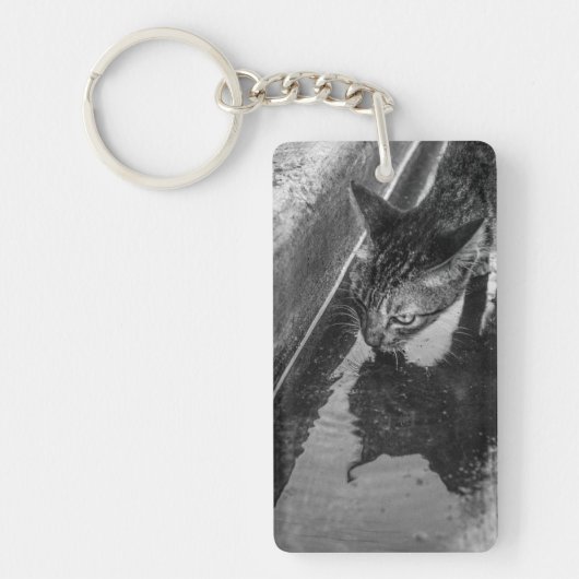 B&W - Cat Drink キーホルダー (正面)