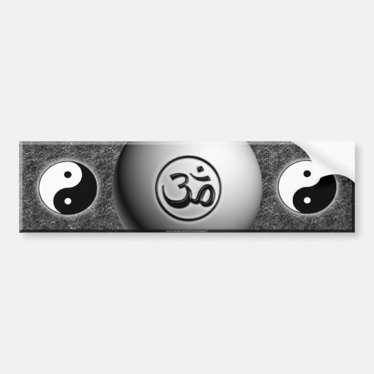 B&W Omの陰陽 バンパーステッカー (正面)