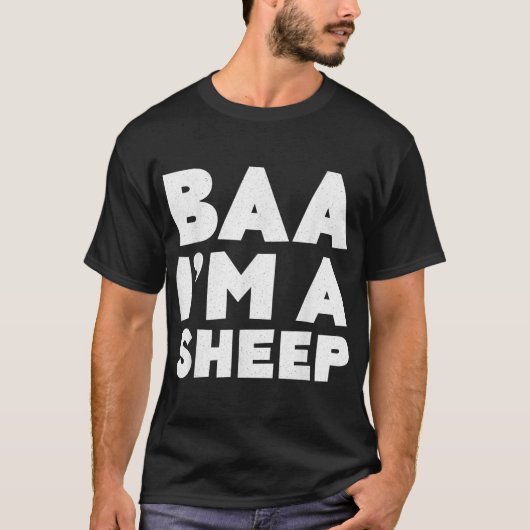 Baa I’m a Sheep Funny Text Design Tシャツ (正面)