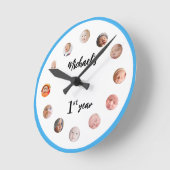 Baby Boyの1歳12ヵ月 フォト ブルー ラウンド壁時計 (傾斜)