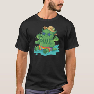 Baby Cthulhu frolicking in water Tシャツ
