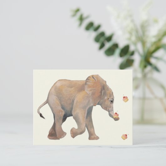 Baby Elephant with cupcakes Postcard ポストカード (スタンド正面)