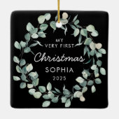 Baby First Christmas Eucalyptus Wreath Black セラミックオーナメント (裏面)