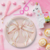 Baby Girl Pink Bow Baby Shower Invitation ペーパープレート (パーティー)