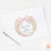 Baby in Bloom Blush Pink Bow Thank You ラウンドシール (封筒)