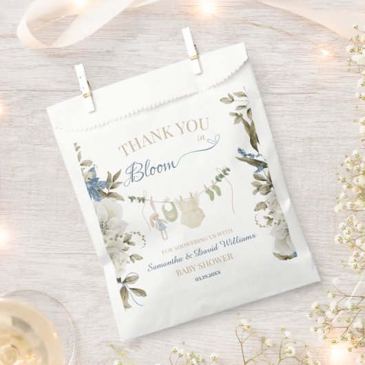 Baby in Bloom Botanical Floral Baby Shower フェイバーバッグ (クリップ留めされた状態)