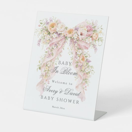 Baby in bloom Floral Bow Girl Baby Shower 台座サイン (正面)