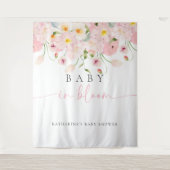 Baby In Bloom Pink Baby Shower タペストリー (正面)