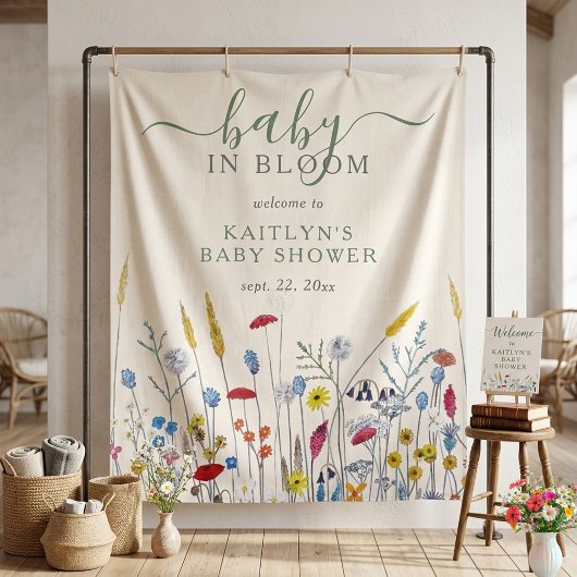 Baby in Bloom Wildflower Meadow Baby Shower タペストリー