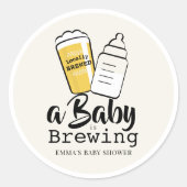Baby is Brewing Beer Baby Bottle Beige Baby Shower ラウンドシール (正面)