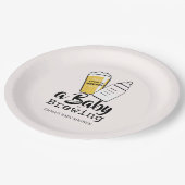 Baby is Brewing Beer Baby Bottle Pink Baby Shower ペーパープレート (アングル)