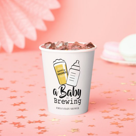 Baby is Brewing Beer Baby Bottle Pink Baby Shower 紙コップ (インサイチュ)