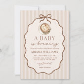 Baby is Brewing Bow Coffee Bridal Shower 招待状 (正面)