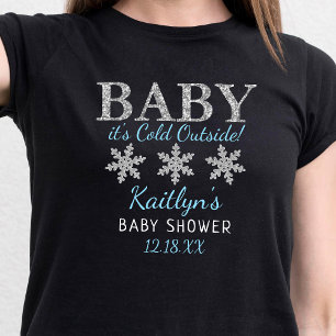 Baby It's Cold Outside Boys 冬のベビーシャワー Tシャツ