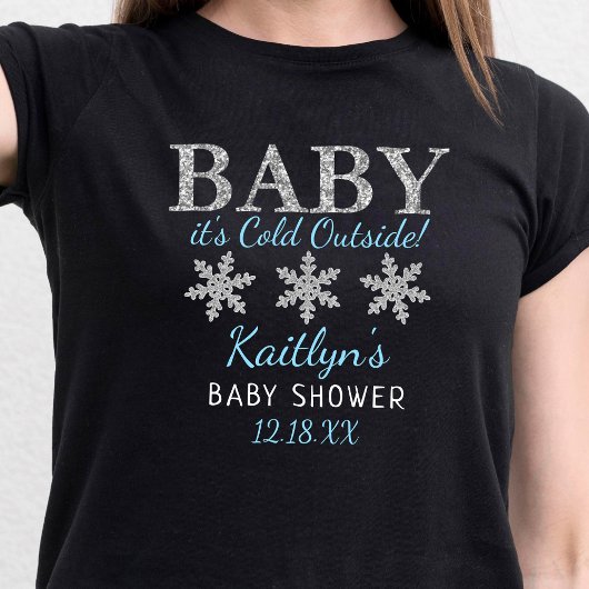 Baby It's Cold Outside Boys 冬のベビーシャワー Tシャツ
