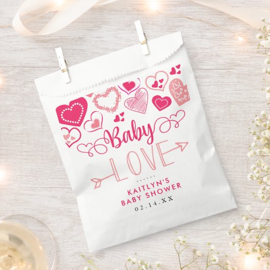 "Baby Love" Valentine's Day Baby Shower フェイバーバッグ (クリップ留めされた状態)