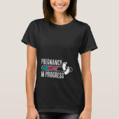 Baby on Way Pregnancy in Progress Funny Expectant  Tシャツ (正面)