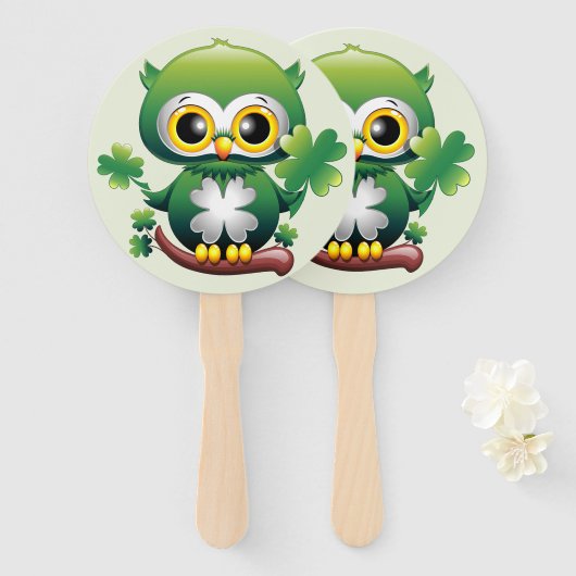 Baby Owl Cute St Patrick Cartoon ハンドファン (正面&裏面)