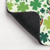Baby Owl Cute St Patrick Cartoon マウスパッド (コーナー)