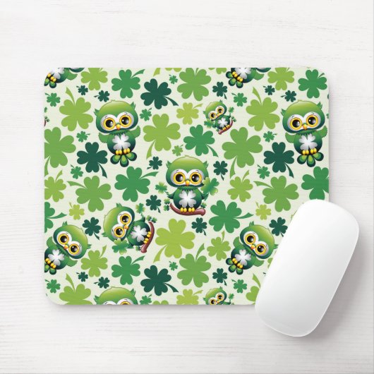 Baby Owl Cute St Patrick Cartoon マウスパッド (マウス)