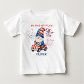 Baby Patriotic Gnome First 4th July ベビーTシャツ (正面)