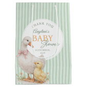 Baby Shower Gift Bags Mother Goose and Gosling. ミディアムペーパーバッグ (裏面)