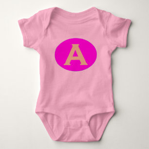 Babygrow。 デザイン: 署名して下さいAに-背景を飾って下さい ベビーボディスーツ