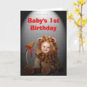 Babysの第1誕生日のライオンのバースデー・カード カード (黄色い花)