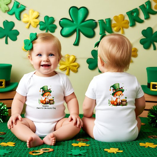 Baby's 1st St. Patrick's Day, Clover Cuddles ベビーボディスーツ