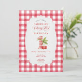 Baby's Cherry First Red Gingham Birthday 招待状 (スタンド正面)