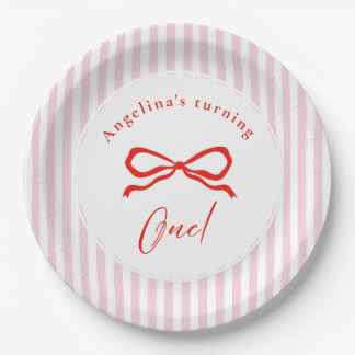 Baby's first birthday with soft pink party plates. ペーパープレート