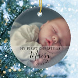 Baby's First Christmas Photos Script セラミックオーナメント<br><div class="desc">Baby's first Christmas photos script ceramic ornament. Personalise with your two favourite baby photos along with their name and date to create a unique memory and gift for a special first Christmas. A lovely keepsake to celebrate your new arrival!</div>