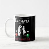 Bachataが呼び出している – ドミニカ共和国のダンス コーヒーマグカップ (左)