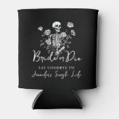 Bachelorette Party Skeleton Roses Bride or Die 缶クーラー (正面)