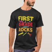 Back To School 1st Grade Rocks Student Teacher Tea Tシャツ (正面)