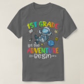 Back To School Astronaut 1st Grade Let The Adventu Tシャツ (デザイン正面)