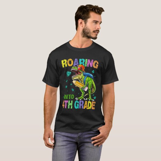Back to School Dinosaur Rex  Roaring Into 4th Grad Tシャツ (正面フル)