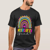 Back To School  Kindergarten Squad Rainbow Teacher Tシャツ (正面)