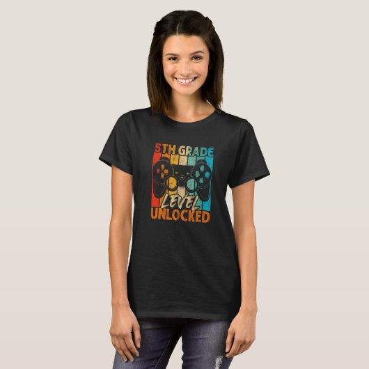 Back To School Retro 5th Grade Level Unlocked Vide Tシャツ (正面フル)