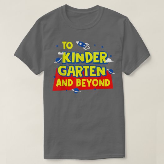 Back To School To Kindergarten And Beyond Rocket A Tシャツ (デザイン正面)